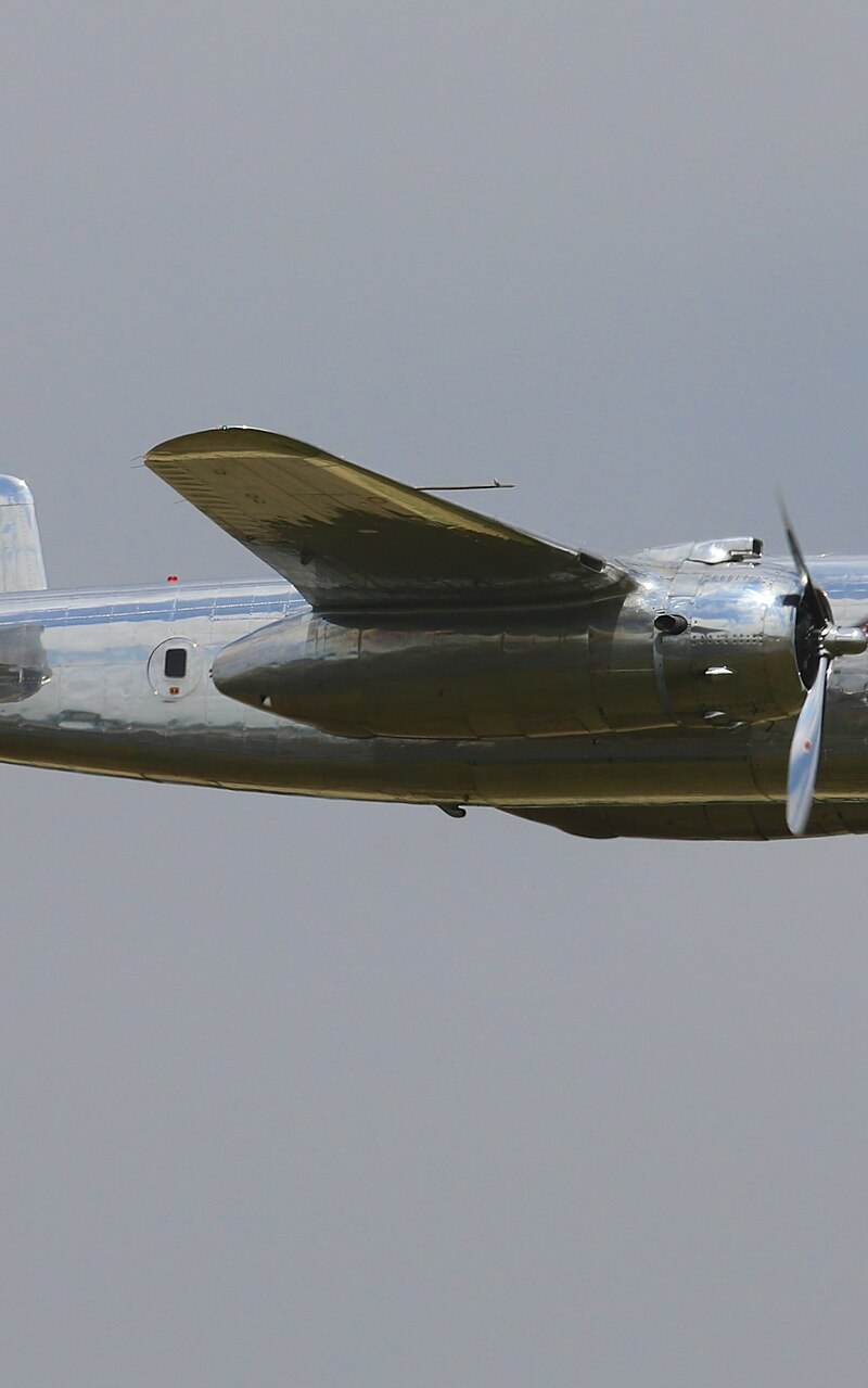  - Twin-engine aircraft