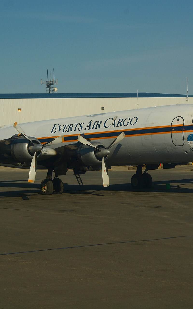 N6174C - Twin-engine aircraft