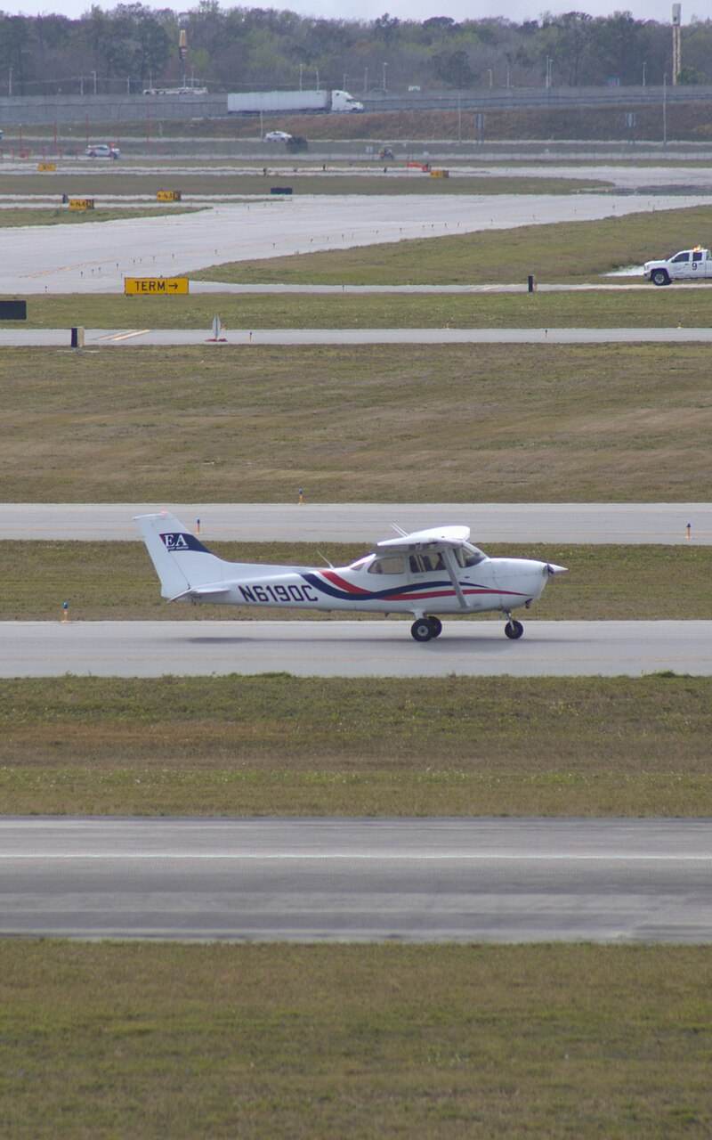 N6190C - Single-engine aircraft