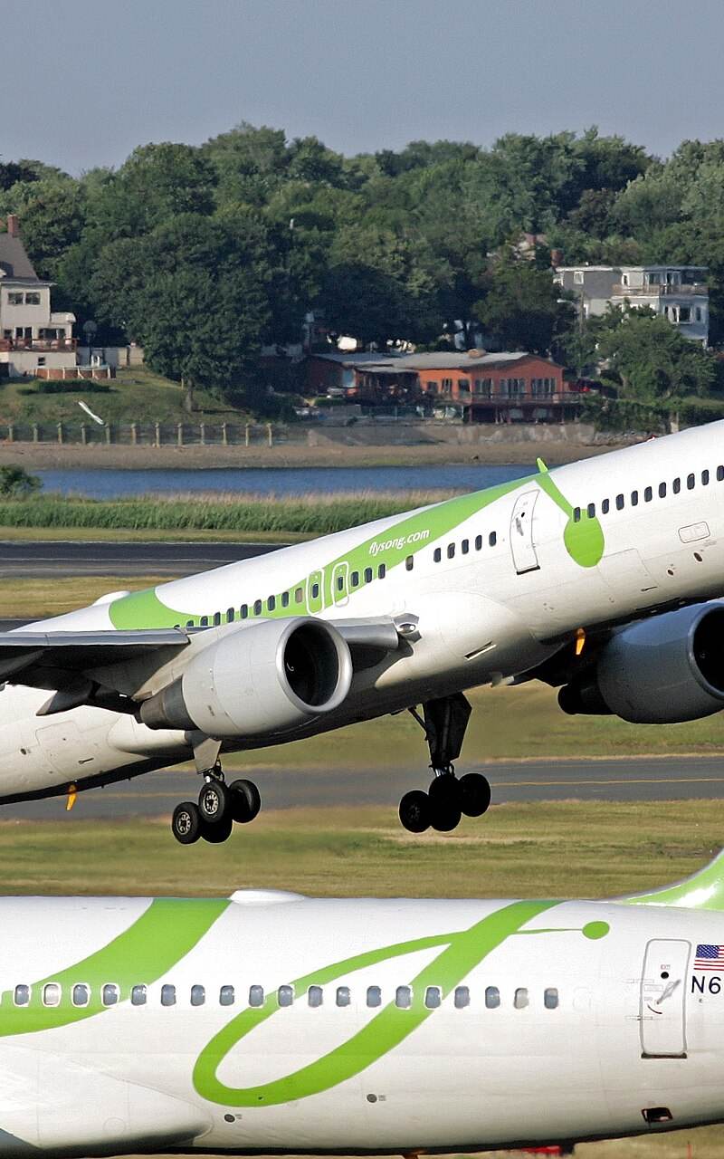 N6700 - Twin-engine aircraft