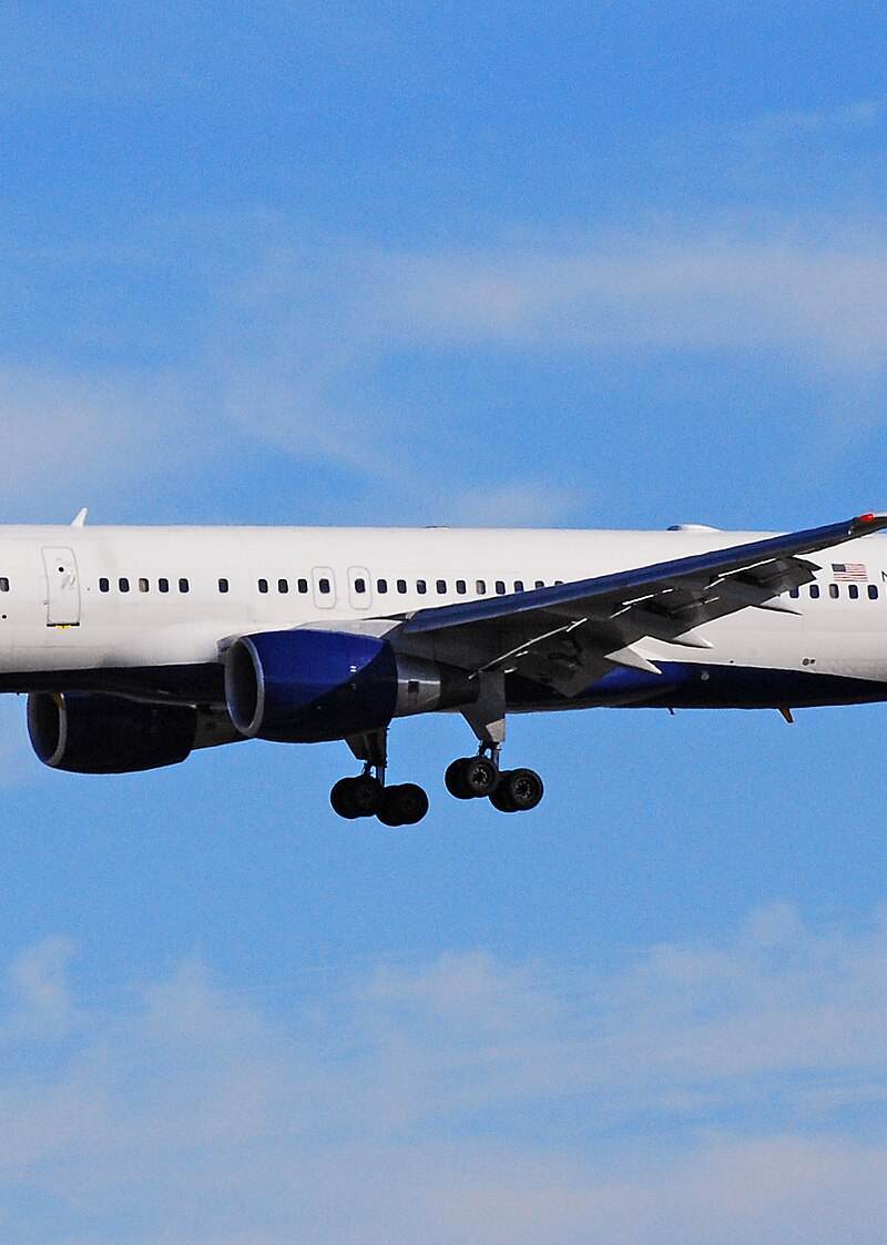 N6700 - Twin-engine aircraft