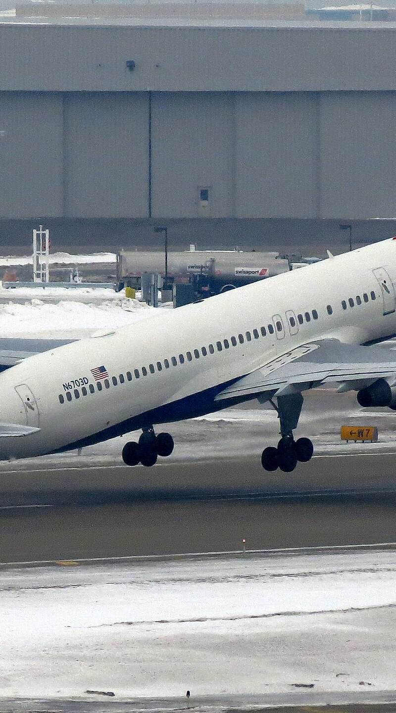 N6703D - Boeing