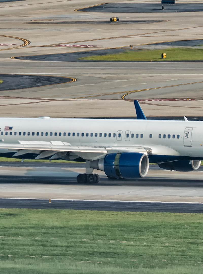 N6715C - Twin-engine aircraft
