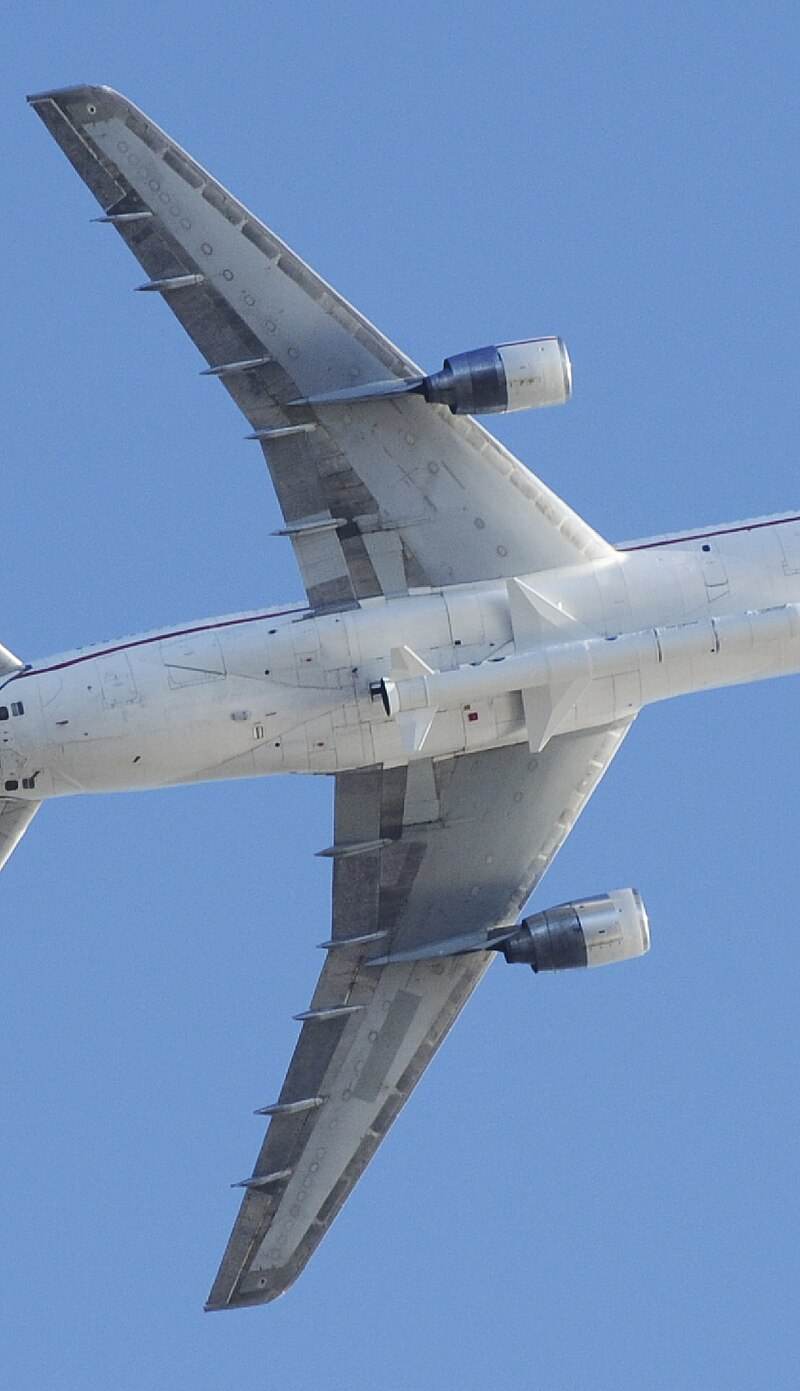  - Twin-engine aircraft