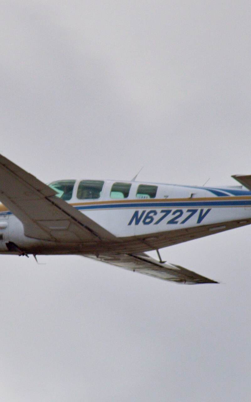 N6727V - Beechcraft