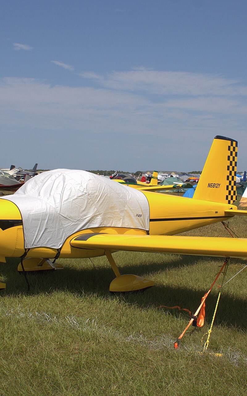 N6812Y - Single-engine aircraft