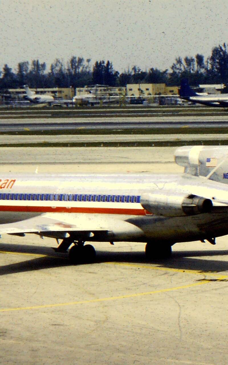 N6813 - Aircraft