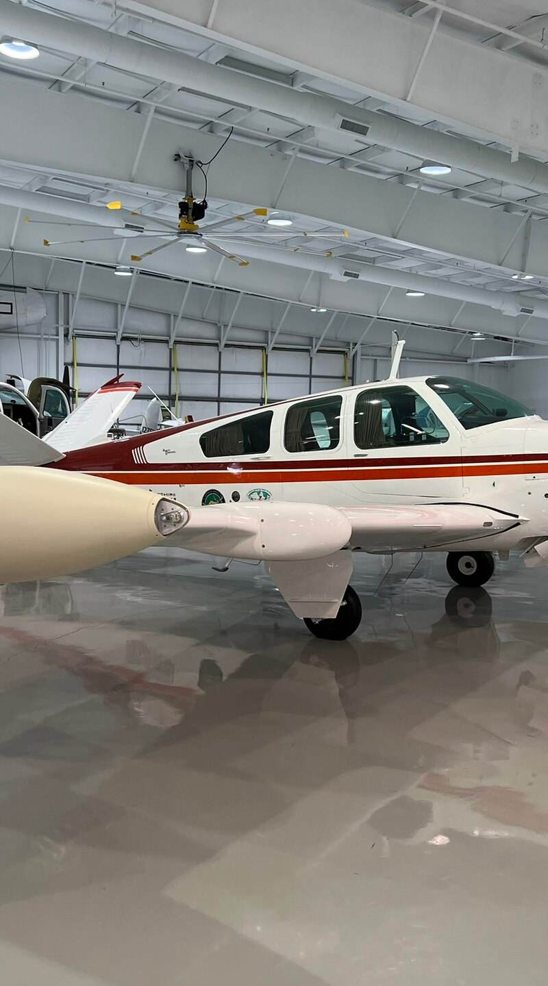 N6828Q - Beechcraft