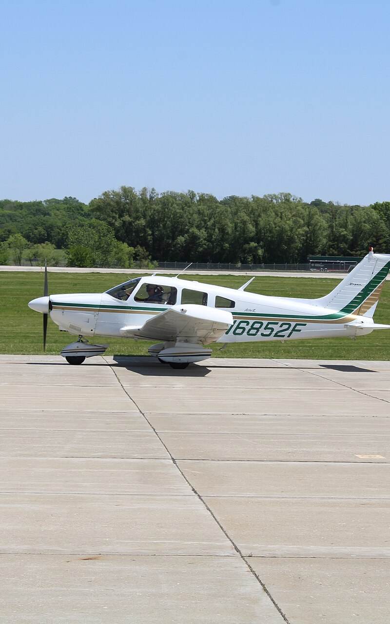 N6852F - Single-engine aircraft