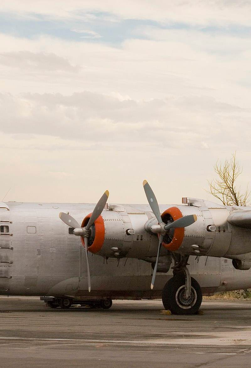 N6884C - Aircraft