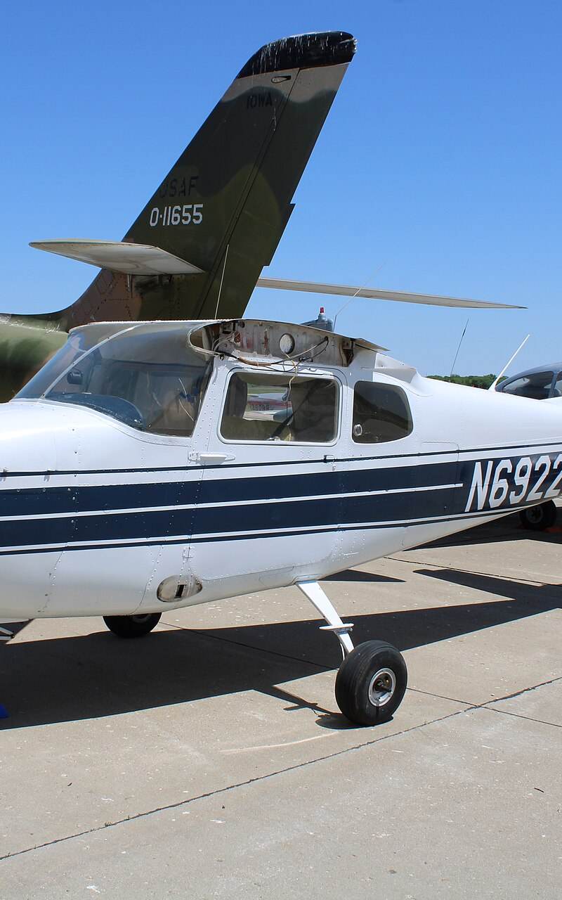 N6922X - Cessna