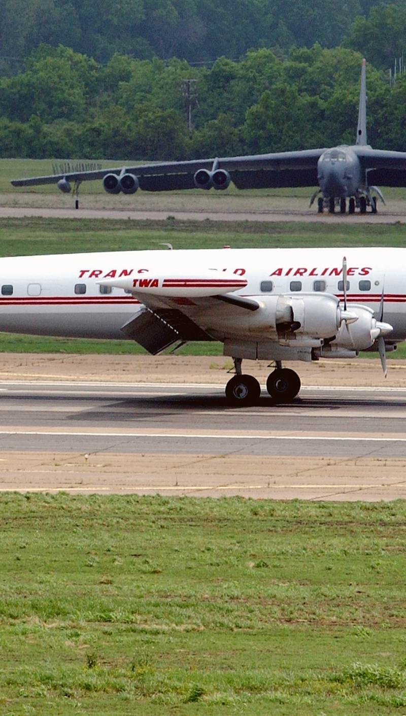 N6937C - Lockheed