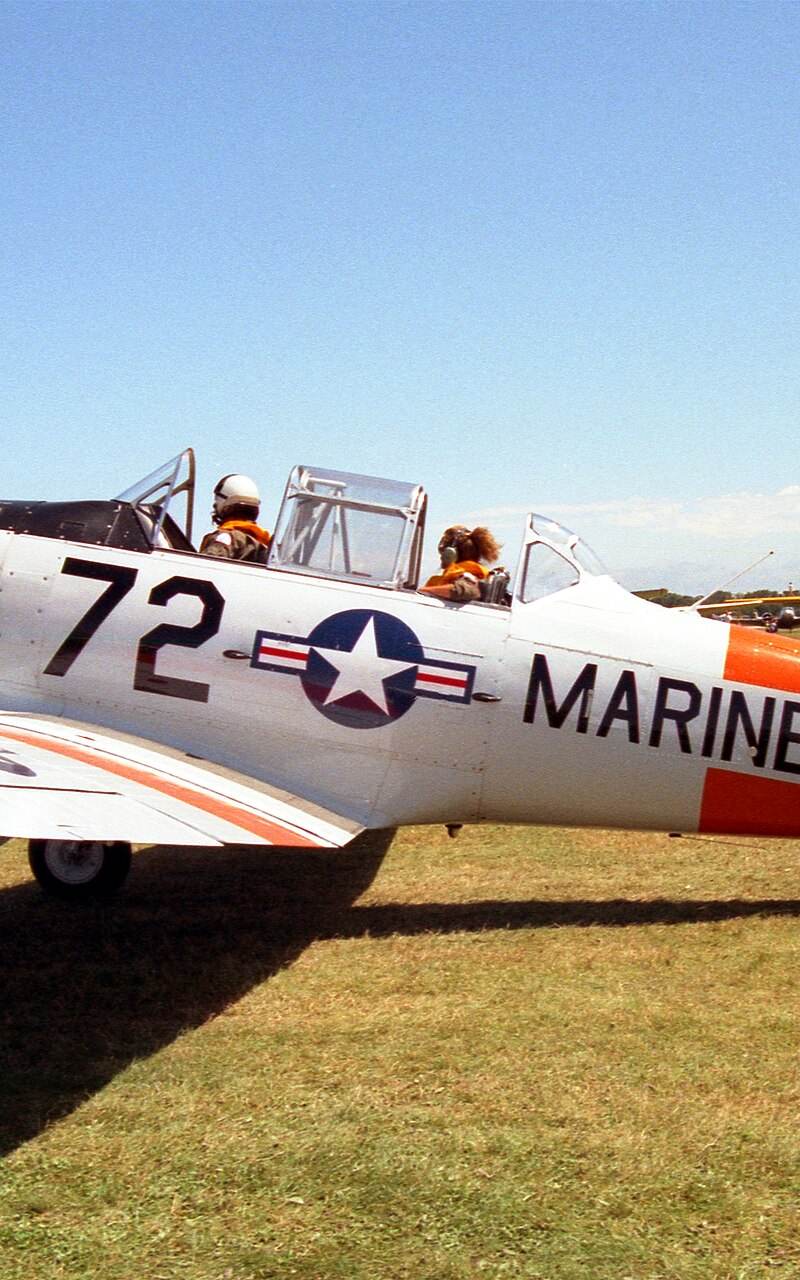 N6972C - Aircraft