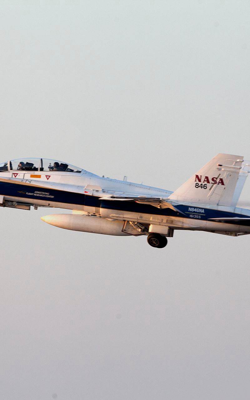 N846NA - Twin-engine aircraft