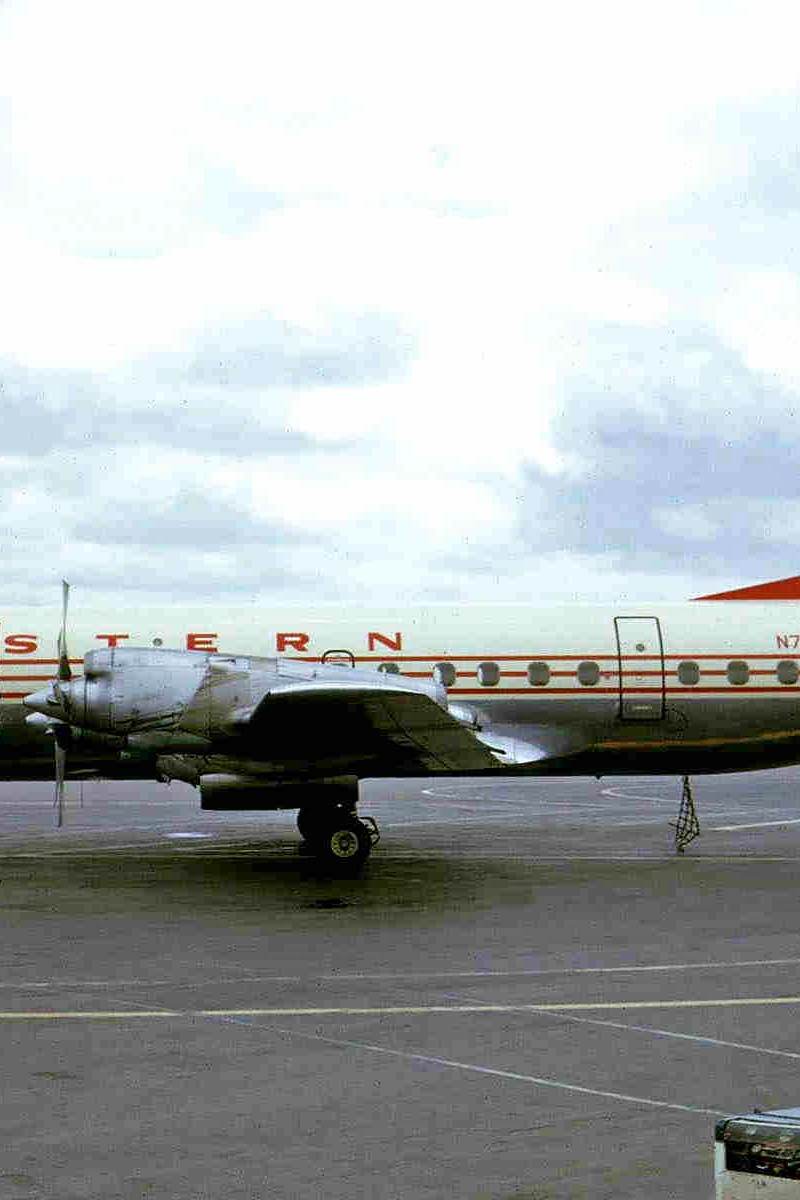 N7142C - Aircraft
