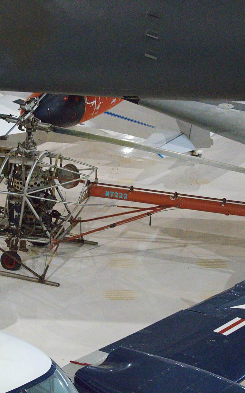 N7222 - Helicopter
