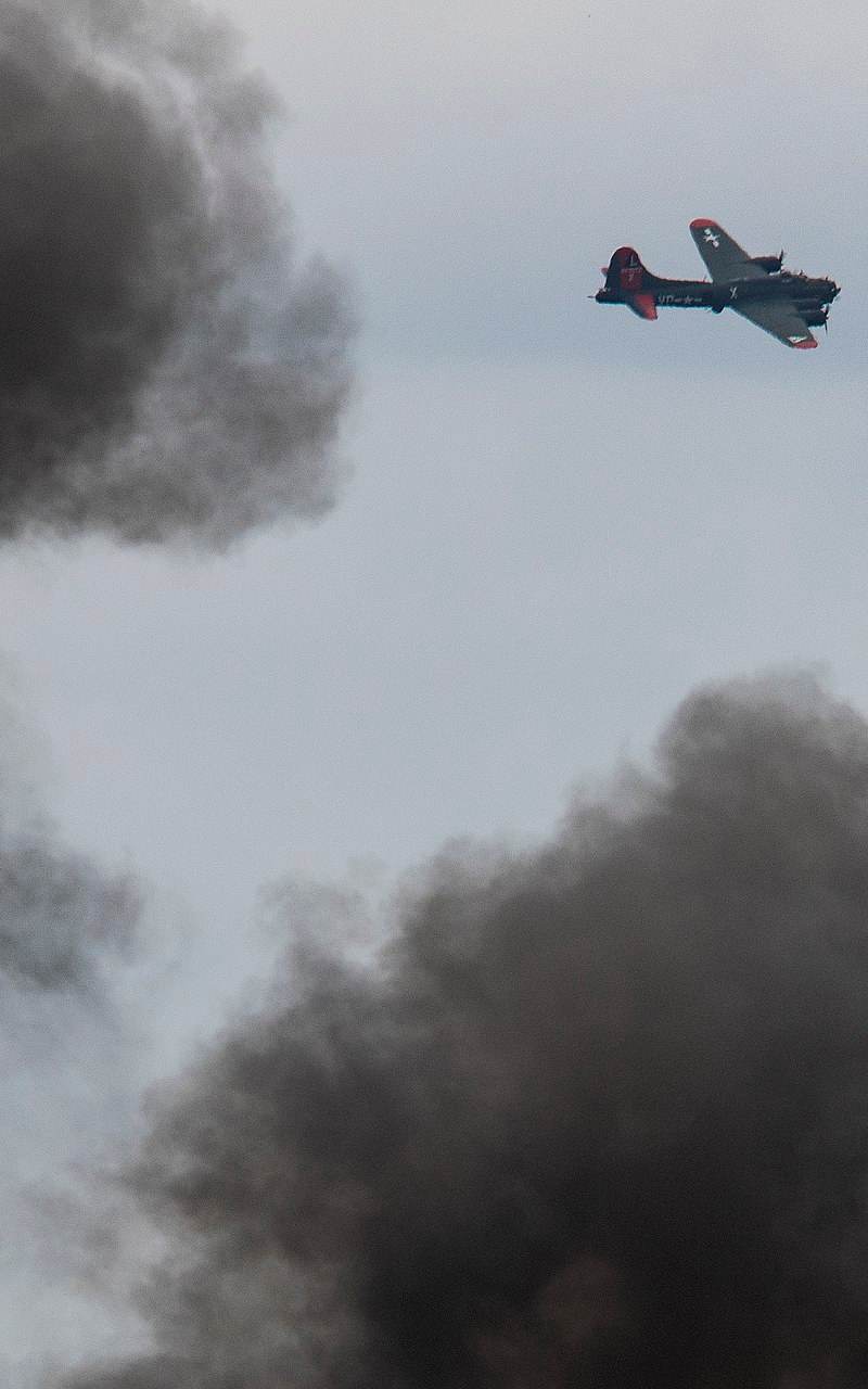  - Twin-engine aircraft