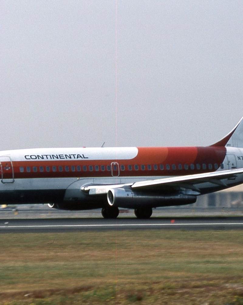 N7378F - Twin-engine aircraft