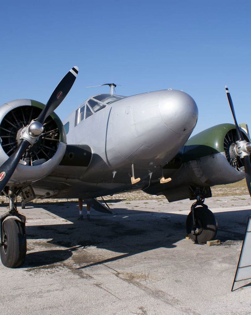 N7381C - Beechcraft