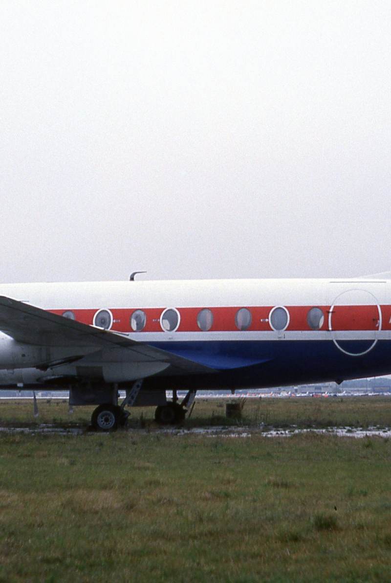 N7450 - Twin-engine aircraft