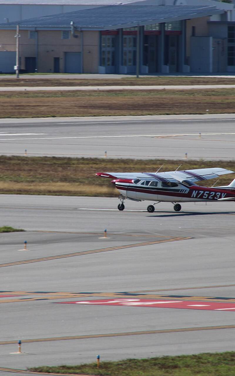 N7523V - Cessna
