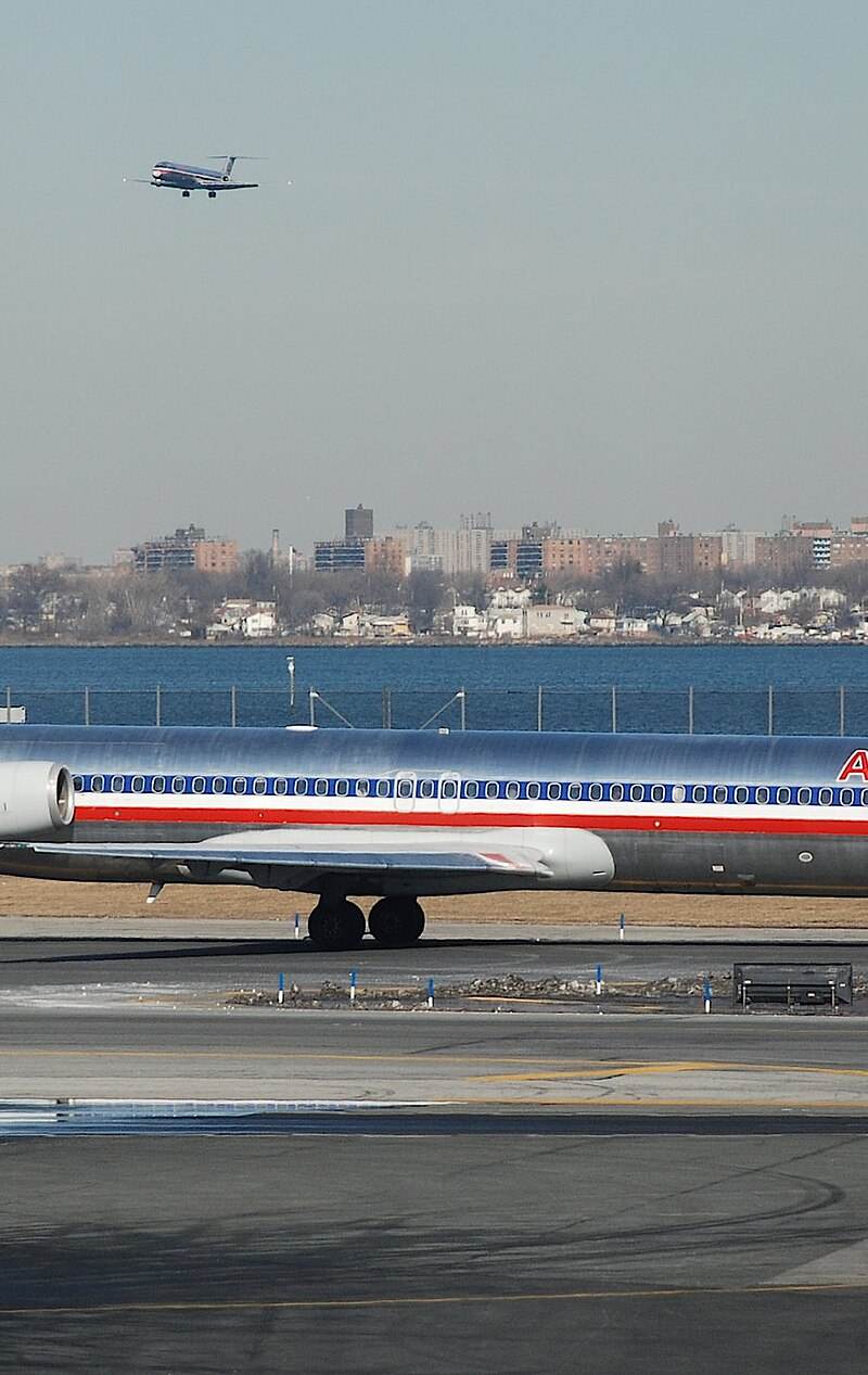 N7525A - Aircraft