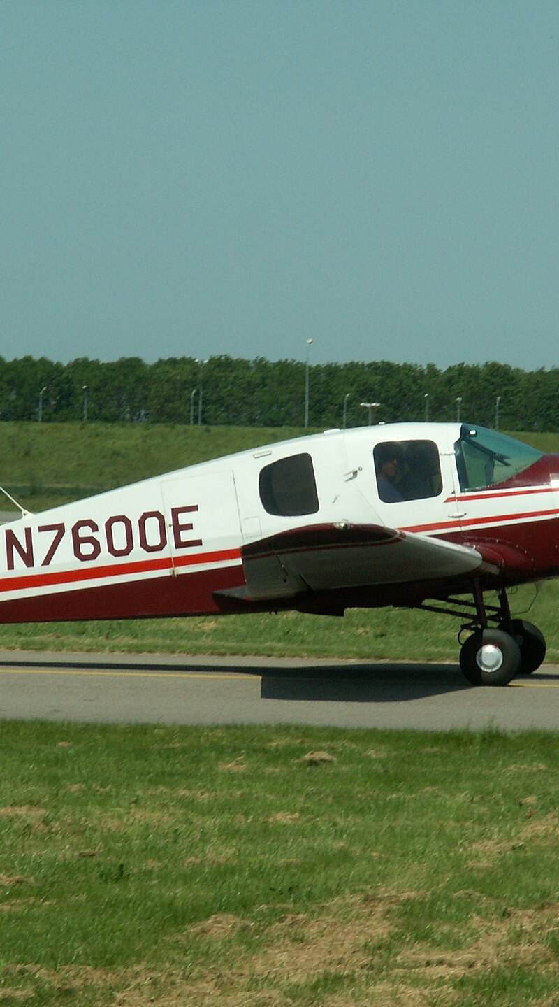 N7600E - Single-engine aircraft