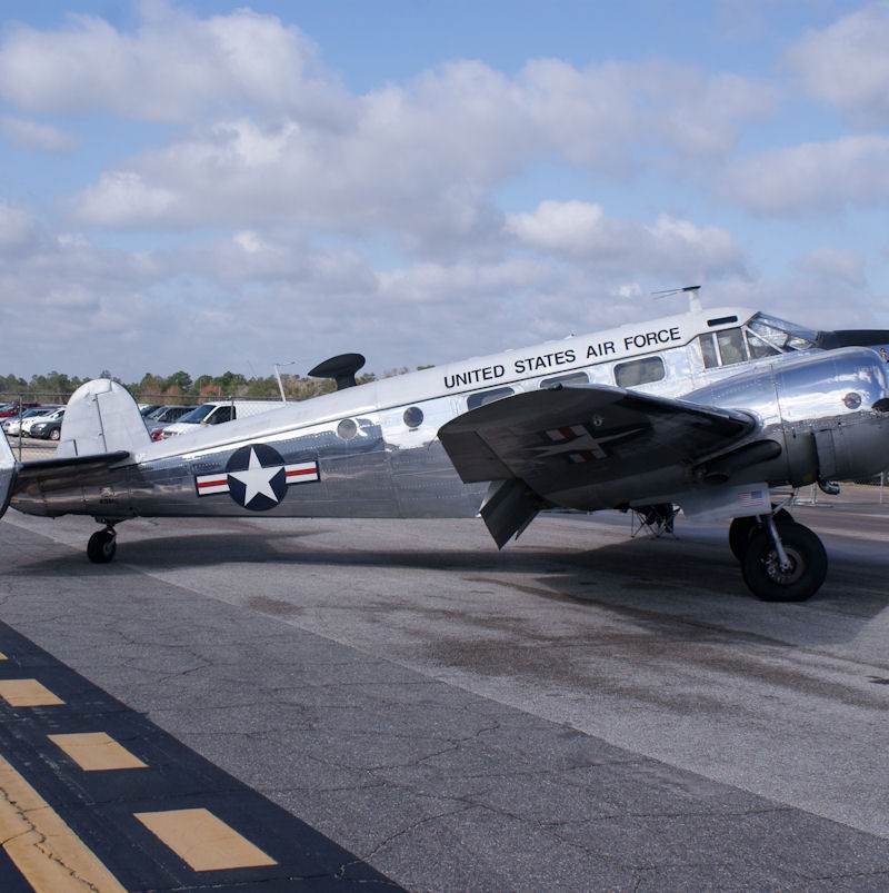  - Twin-engine aircraft
