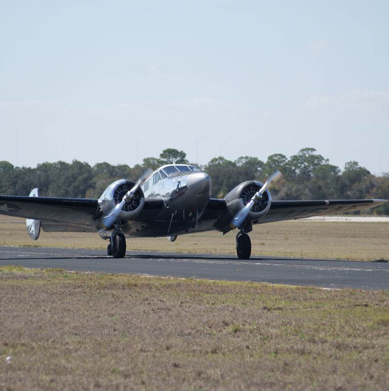  - Twin-engine aircraft