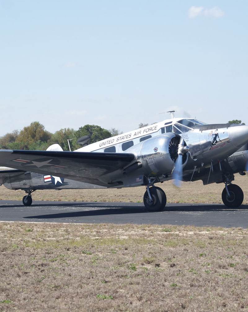  - Twin-engine aircraft