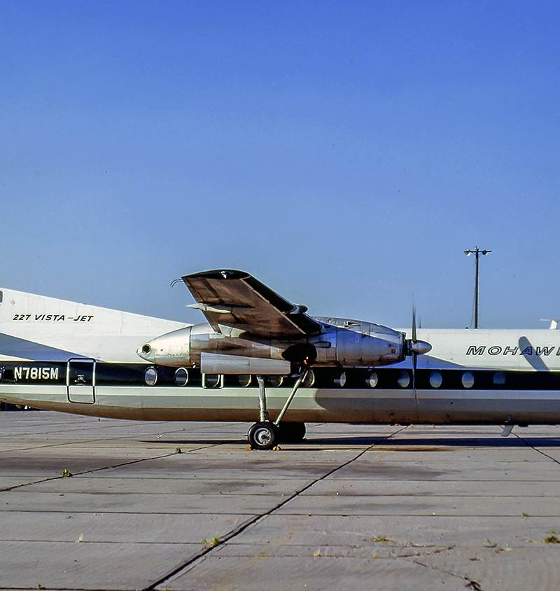 N7815M - Twin-engine aircraft
