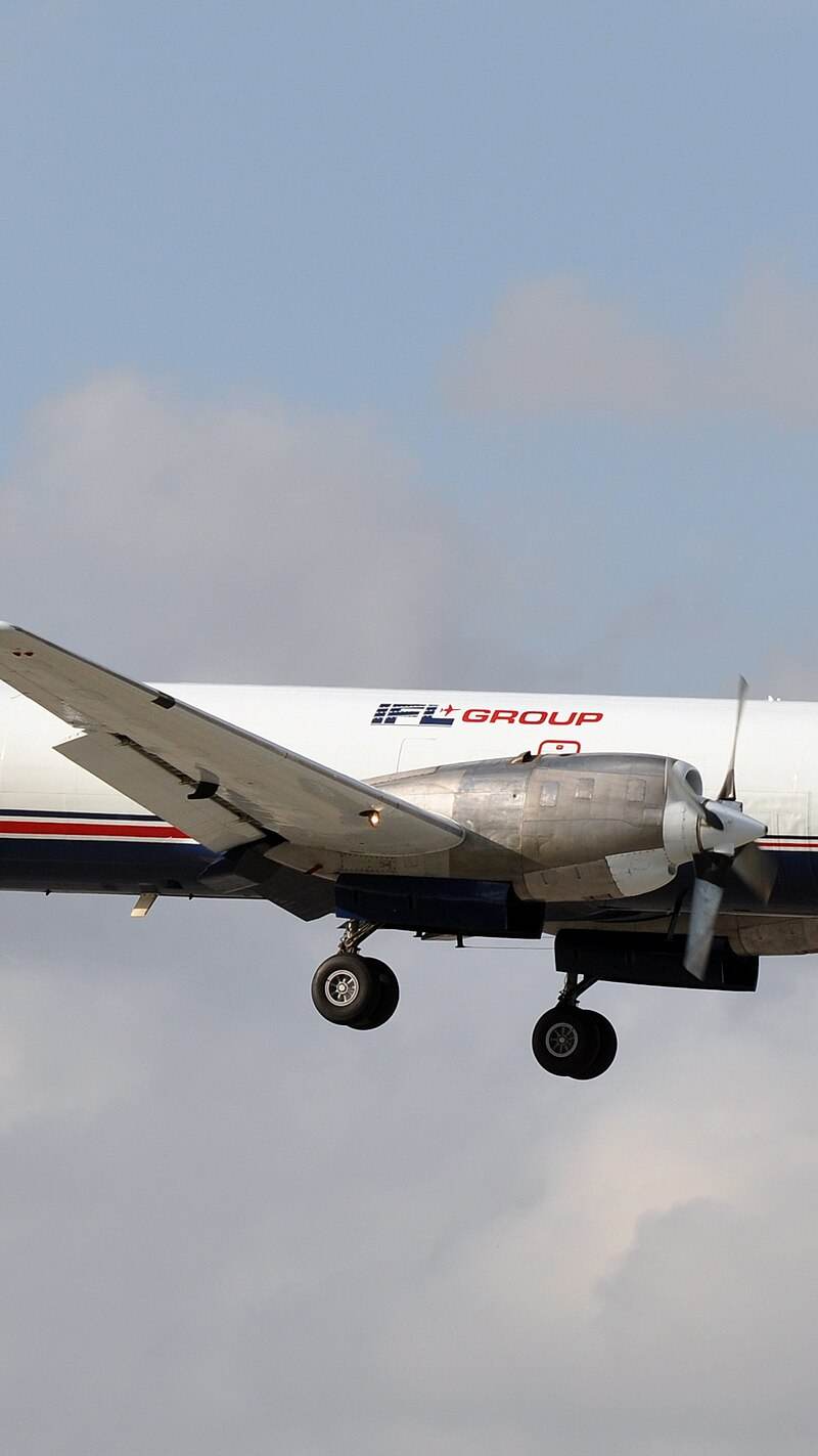 N141FL - Twin-engine aircraft
