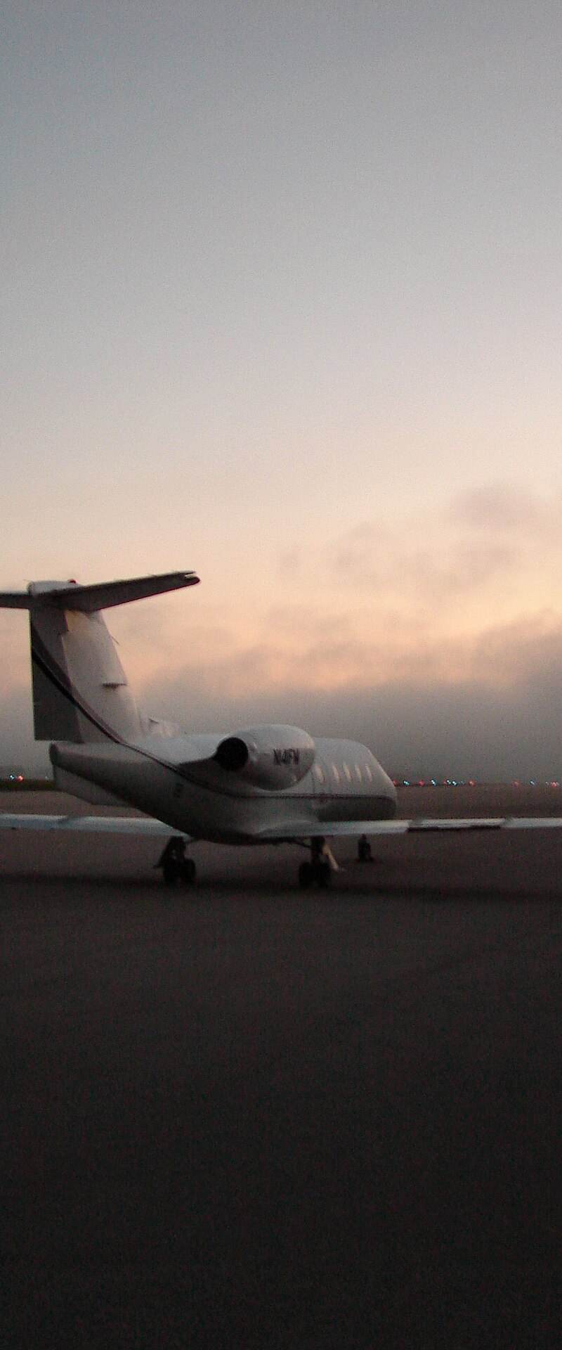 N141FM - Business jet