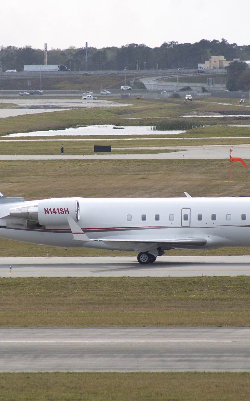 N141SH - Bombardier