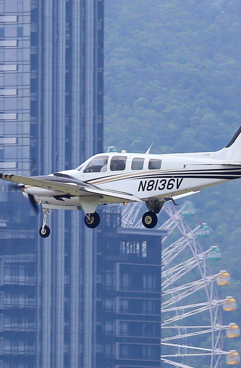 N8136V - Single-engine aircraft