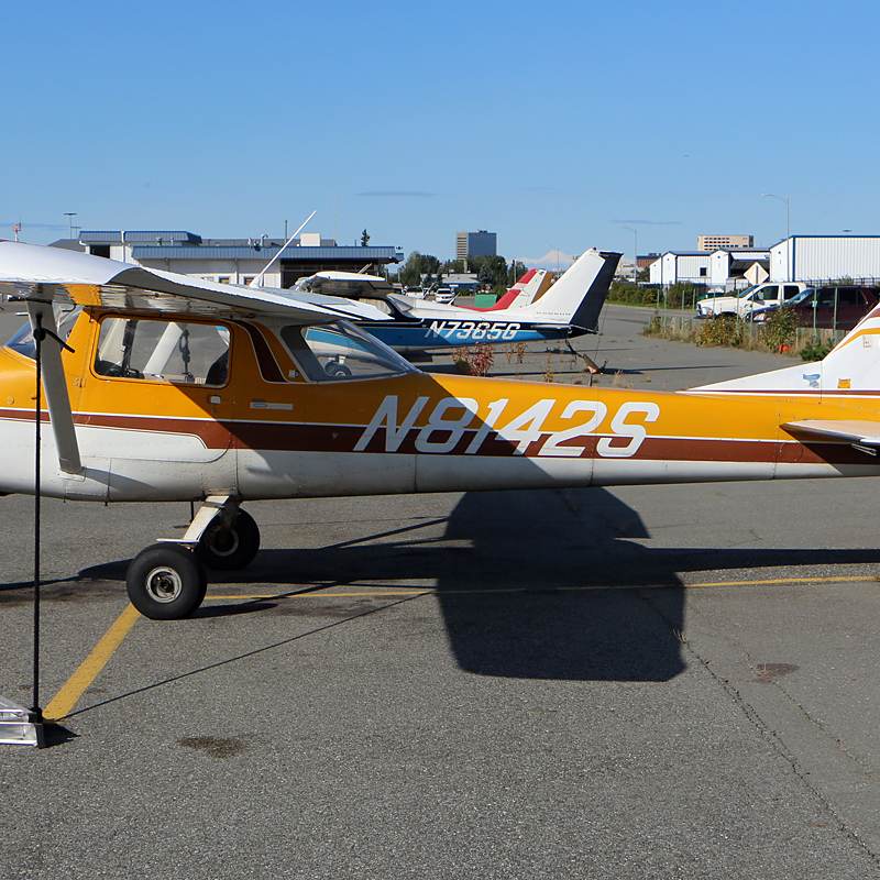N8142S - Single-engine aircraft