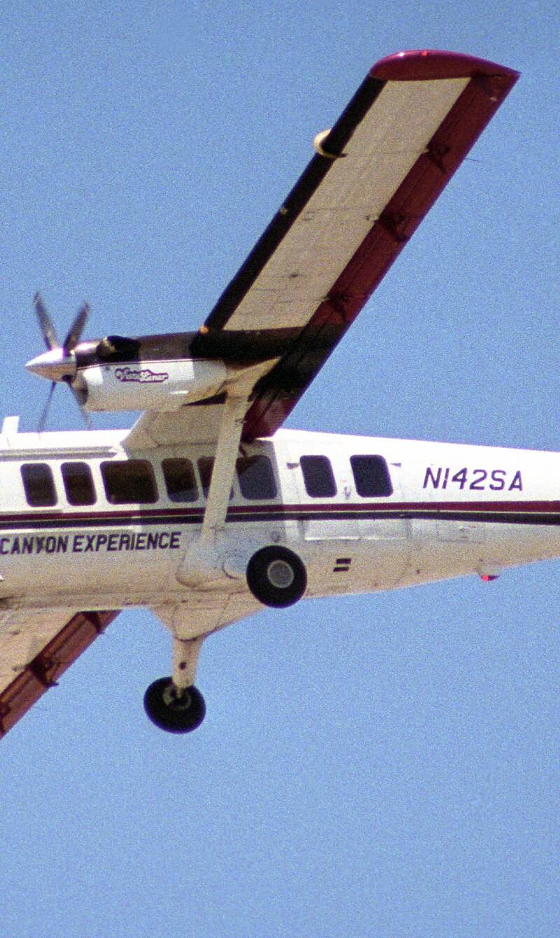 N142SA - De Havilland