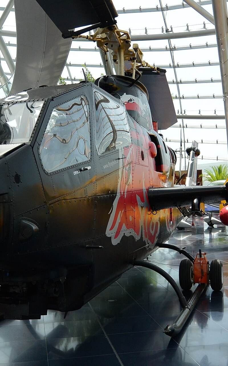 N11FX - Helicopter