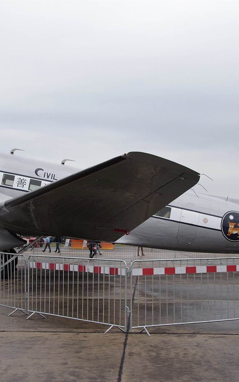 N8336C - Douglas