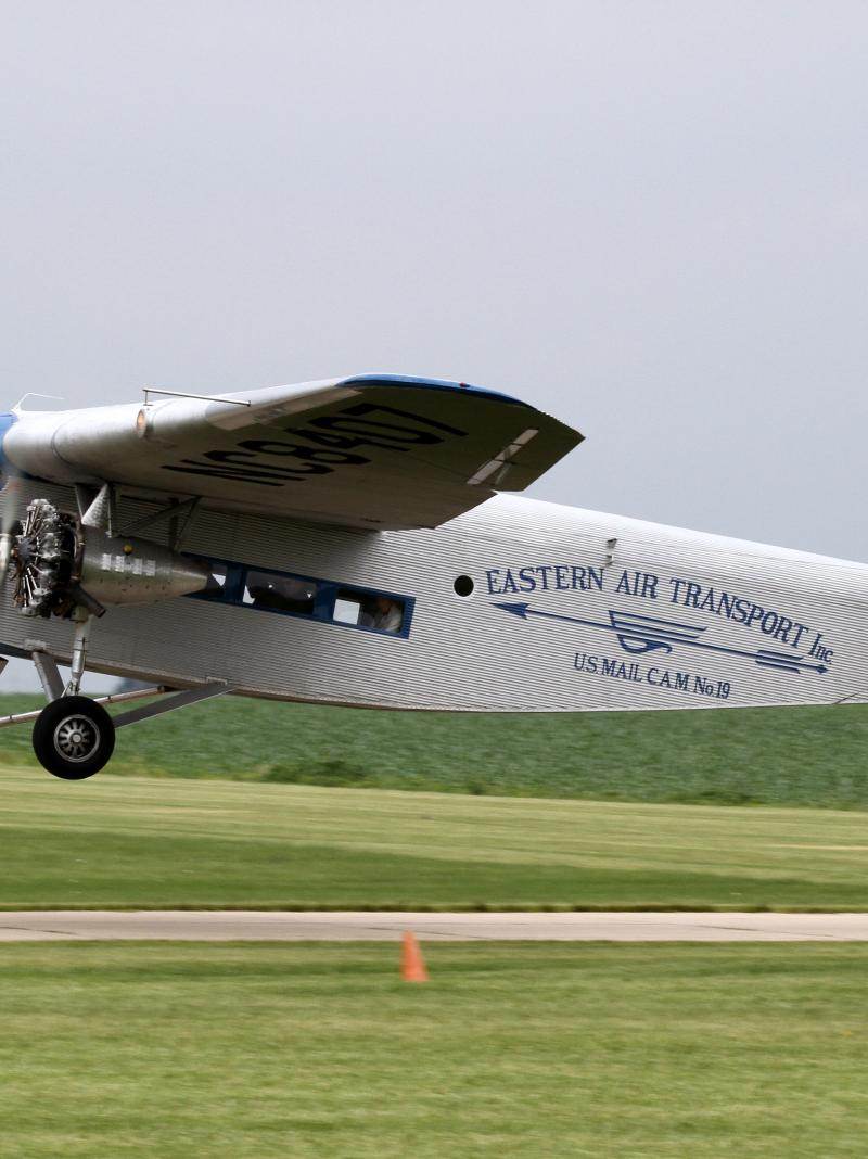 N8407 - Aircraft