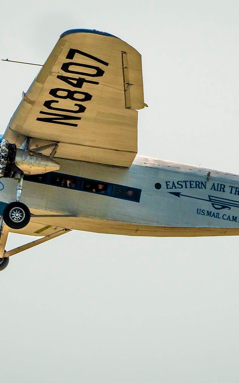  - Twin-engine aircraft