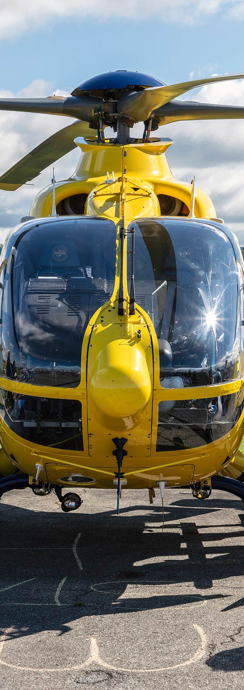 N143MH - Helicopter