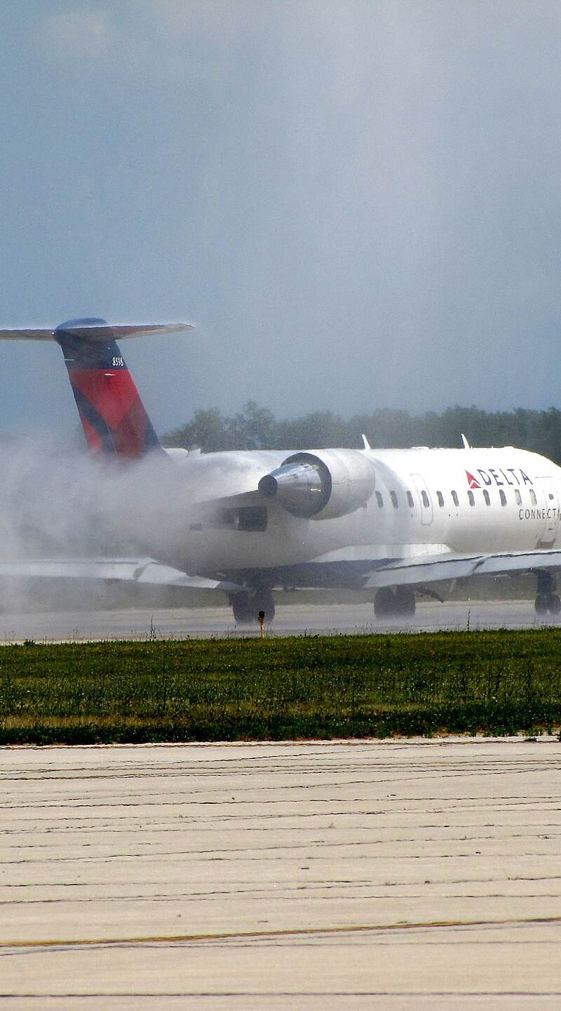 N8598B - Bombardier