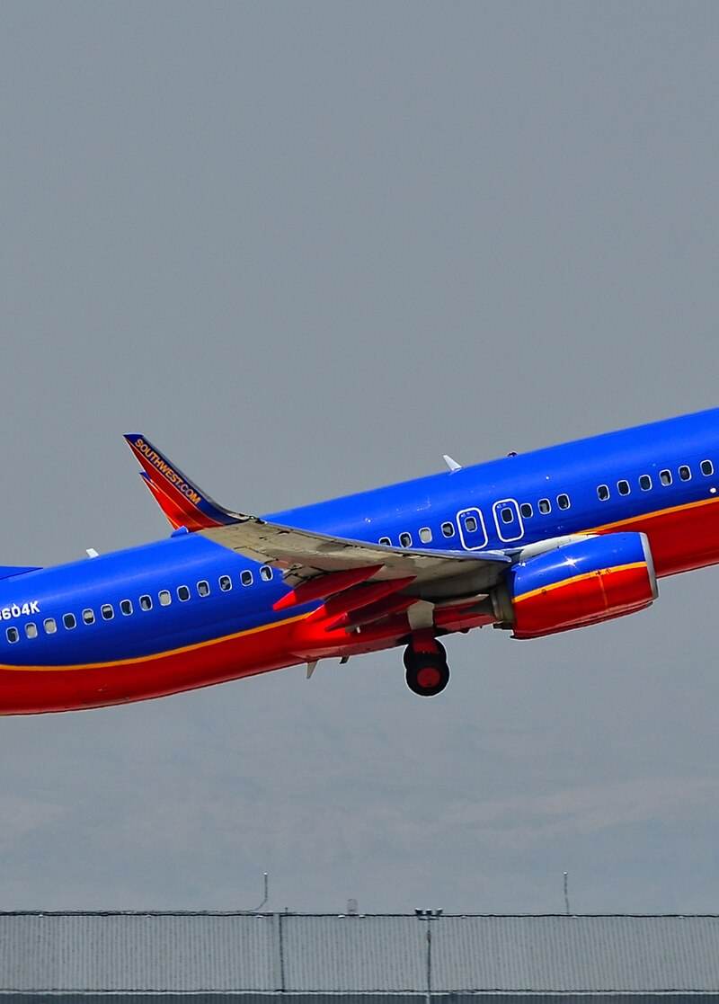 N8604K - Twin-engine aircraft