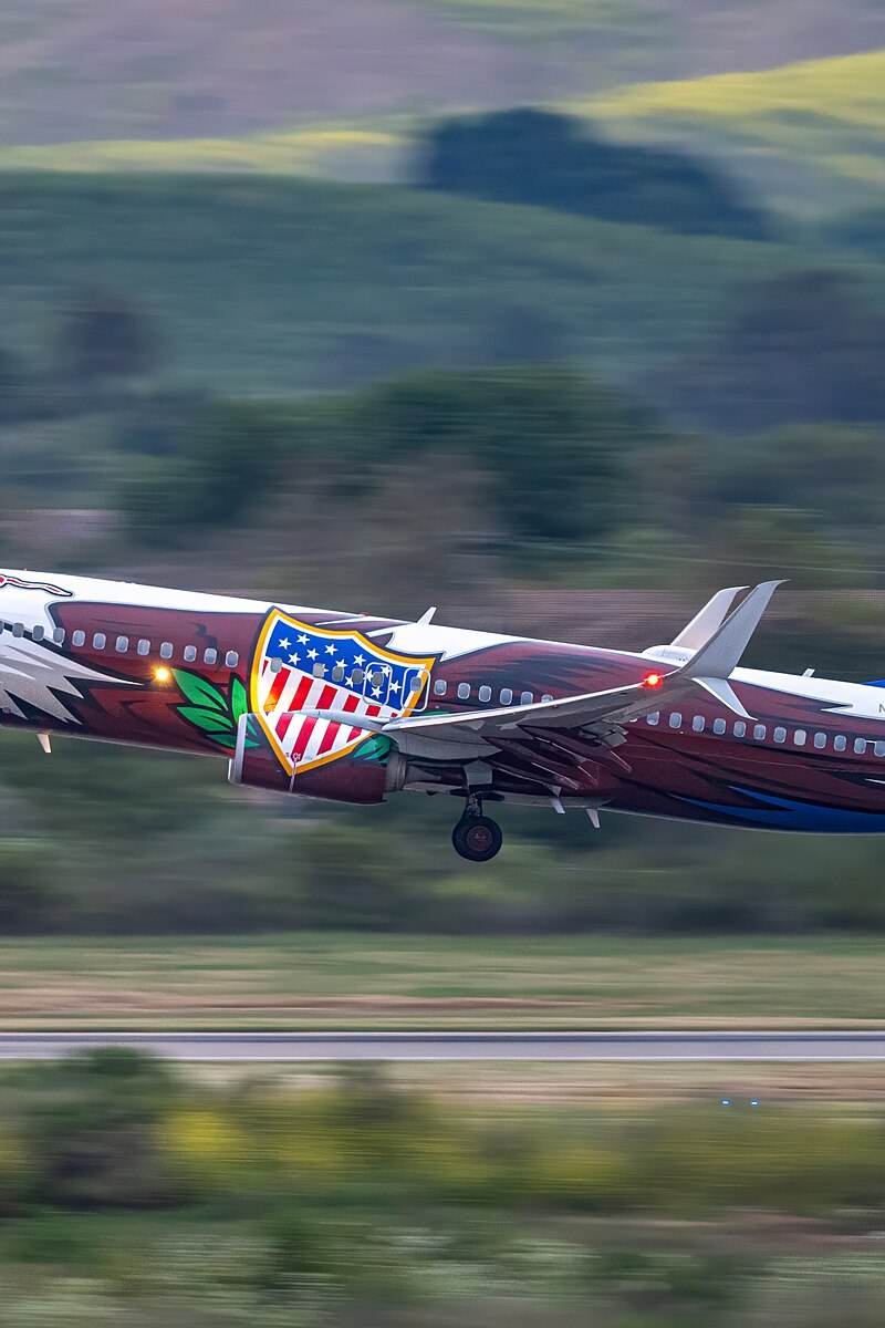 N8619F - Boeing