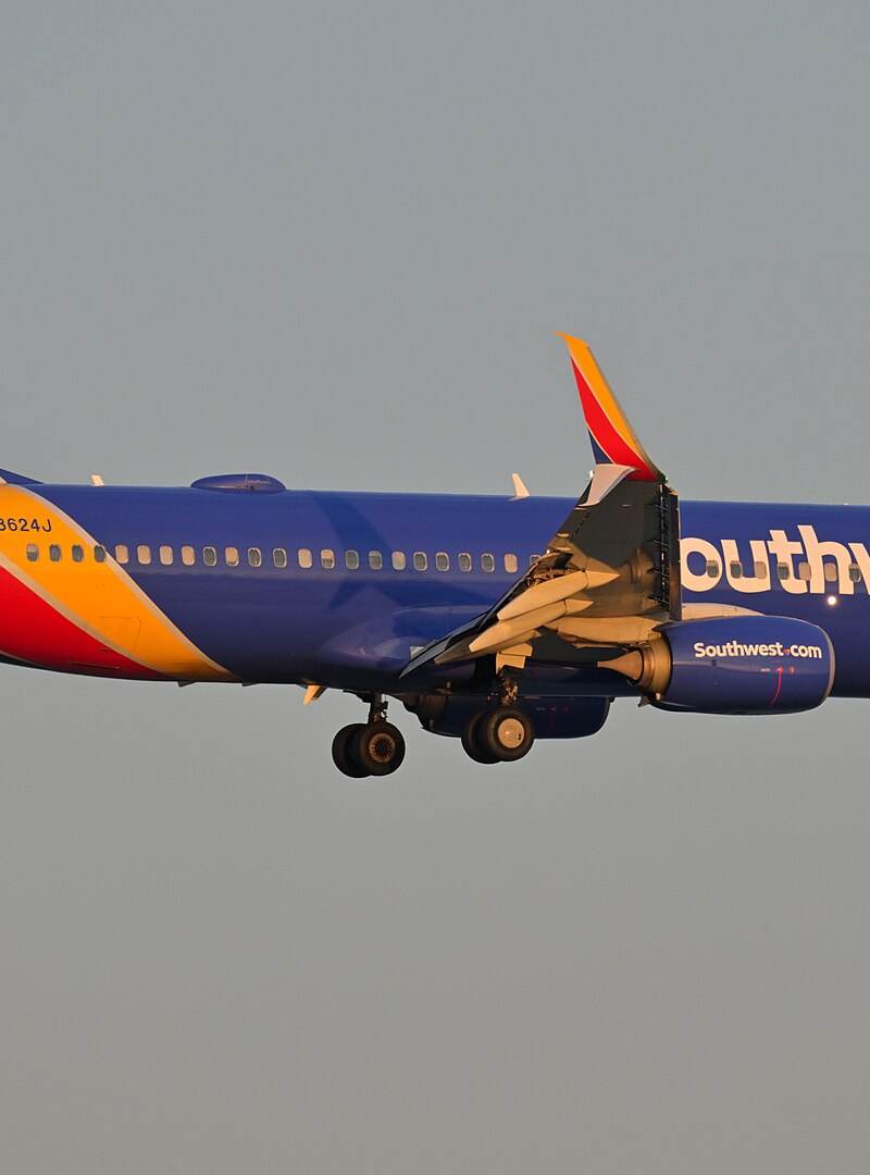 N8624J - Twin-engine aircraft