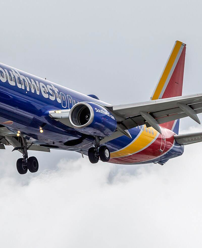 N8629A - Twin-engine aircraft