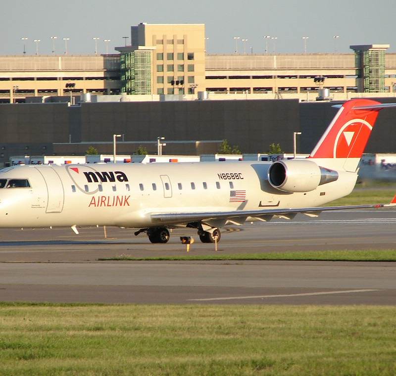 N8688C - Bombardier