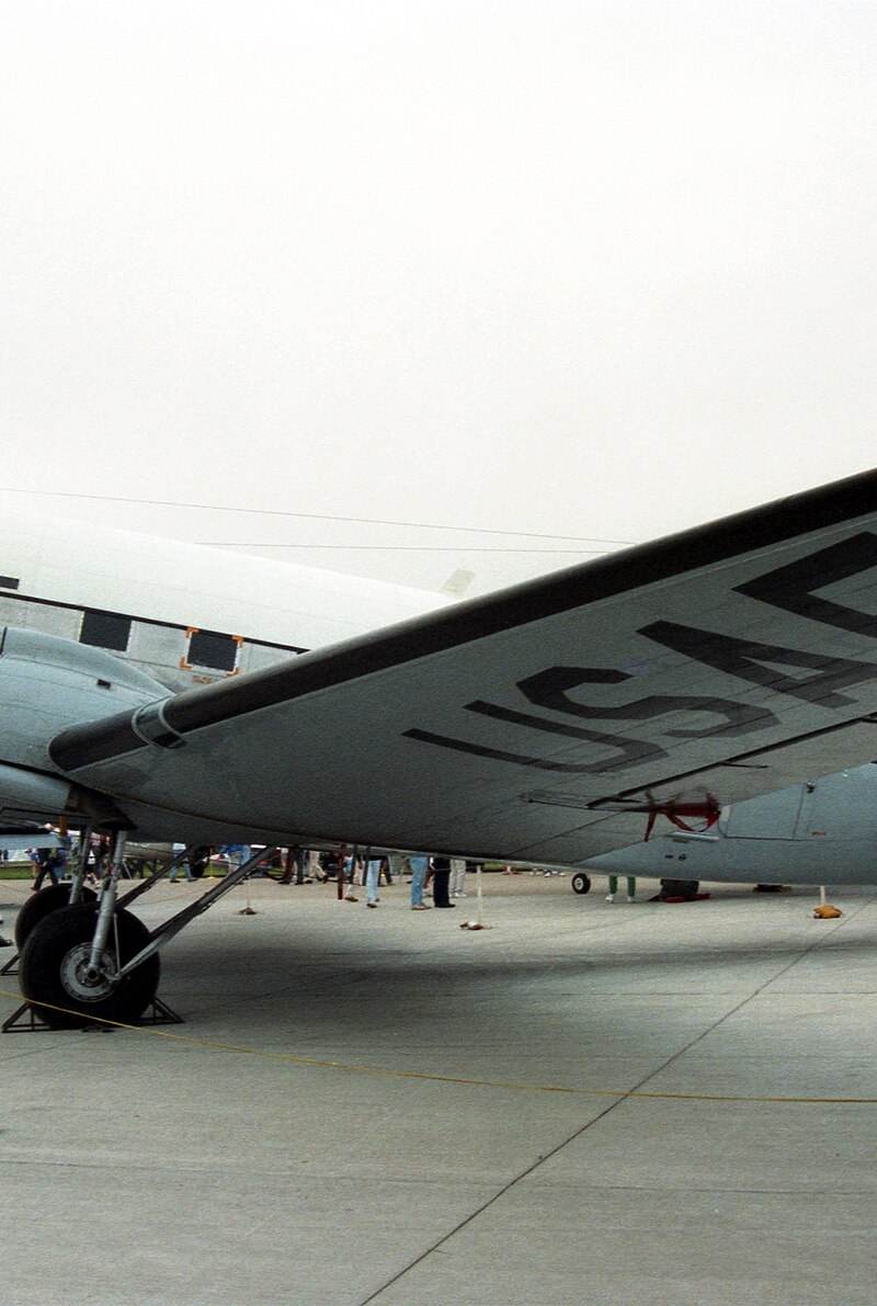 N8704 - Douglas