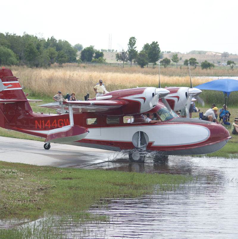 N144GW - Twin-engine aircraft